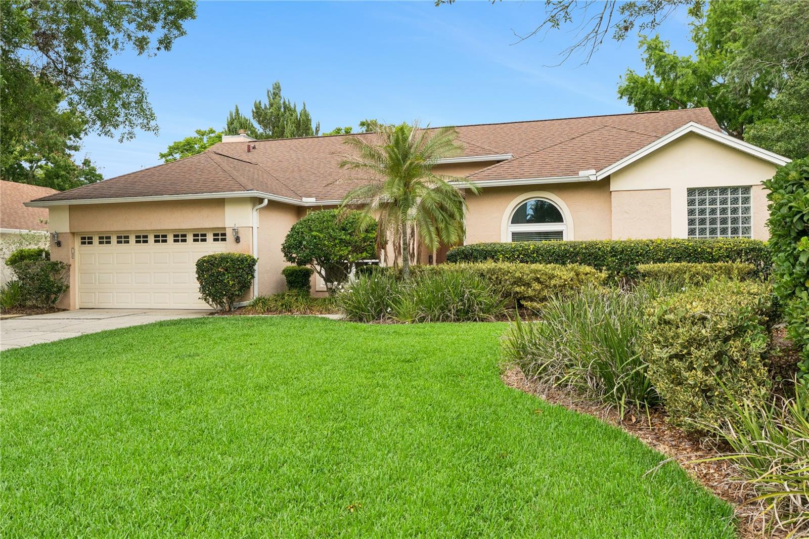 Foto de propiedad en 14962 FAVERSHAM CIR ORLANDO con MLS# O6424089