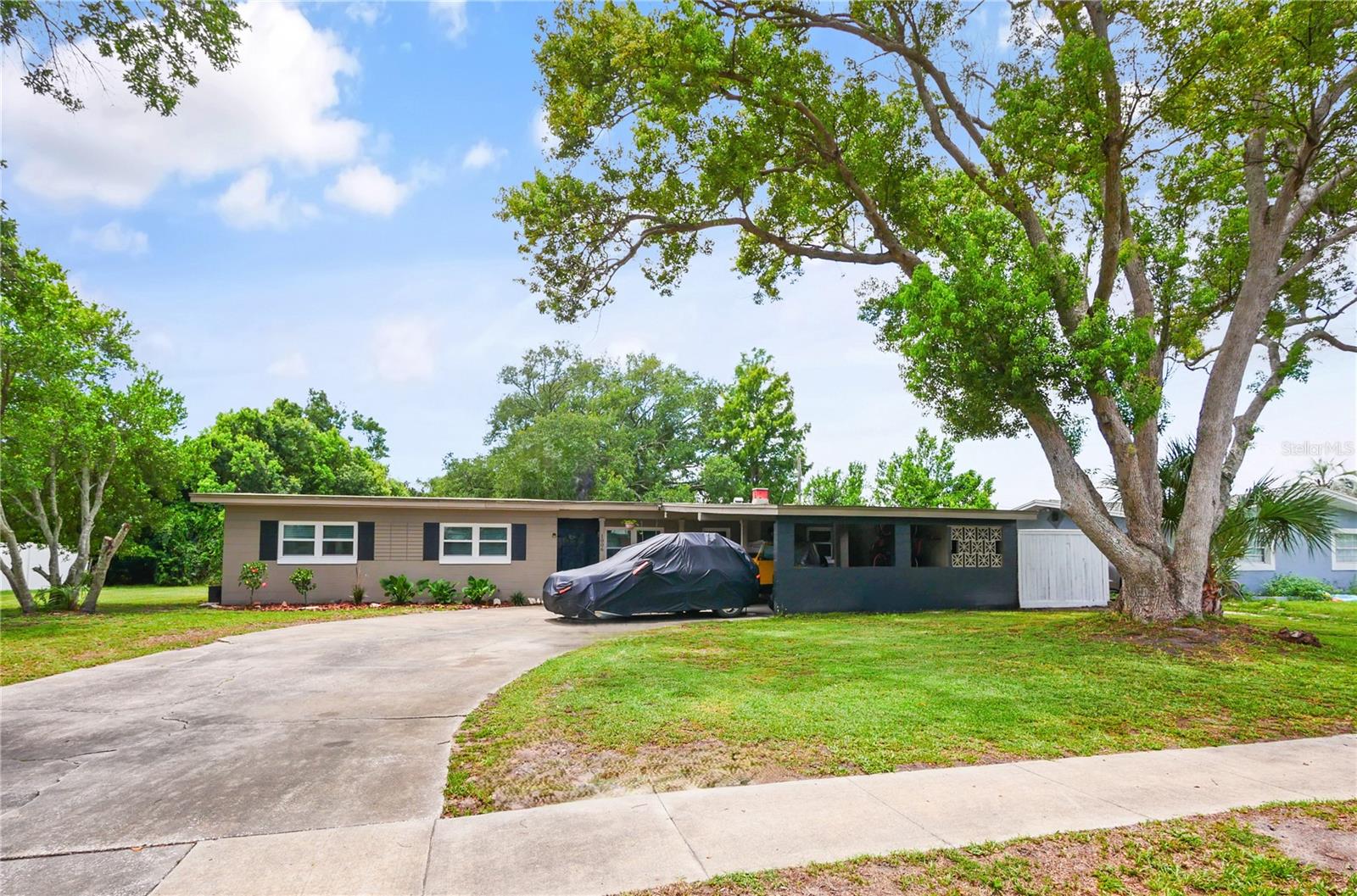 Foto de propiedad en 1006 BEATRICE DR ORLANDO con MLS# O6424245