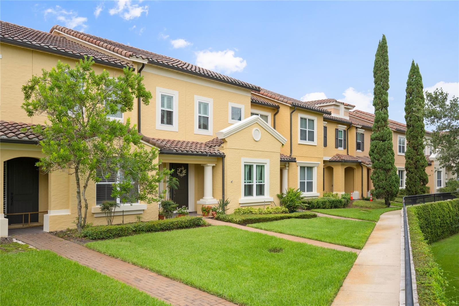 Foto de propiedad en 1132 CHARMING ST MAITLAND con MLS# O6424632