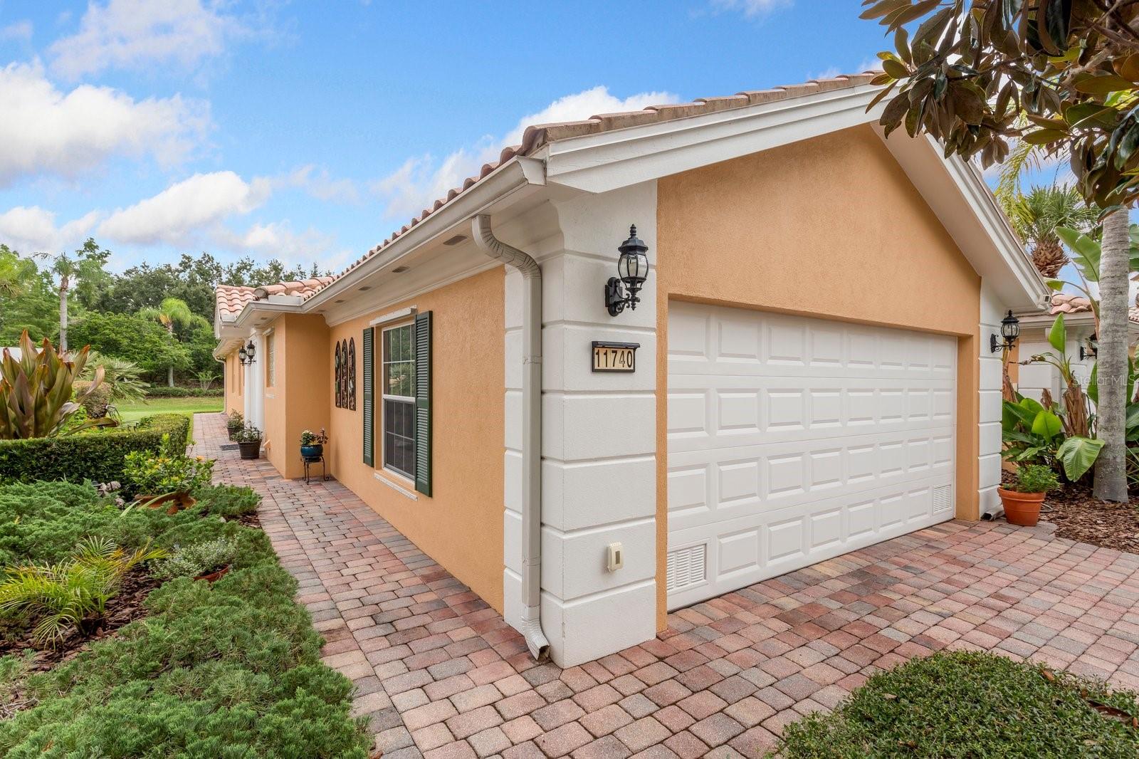 Foto de propiedad en 11740 ASTILBE DR ORLANDO con MLS# O6424826