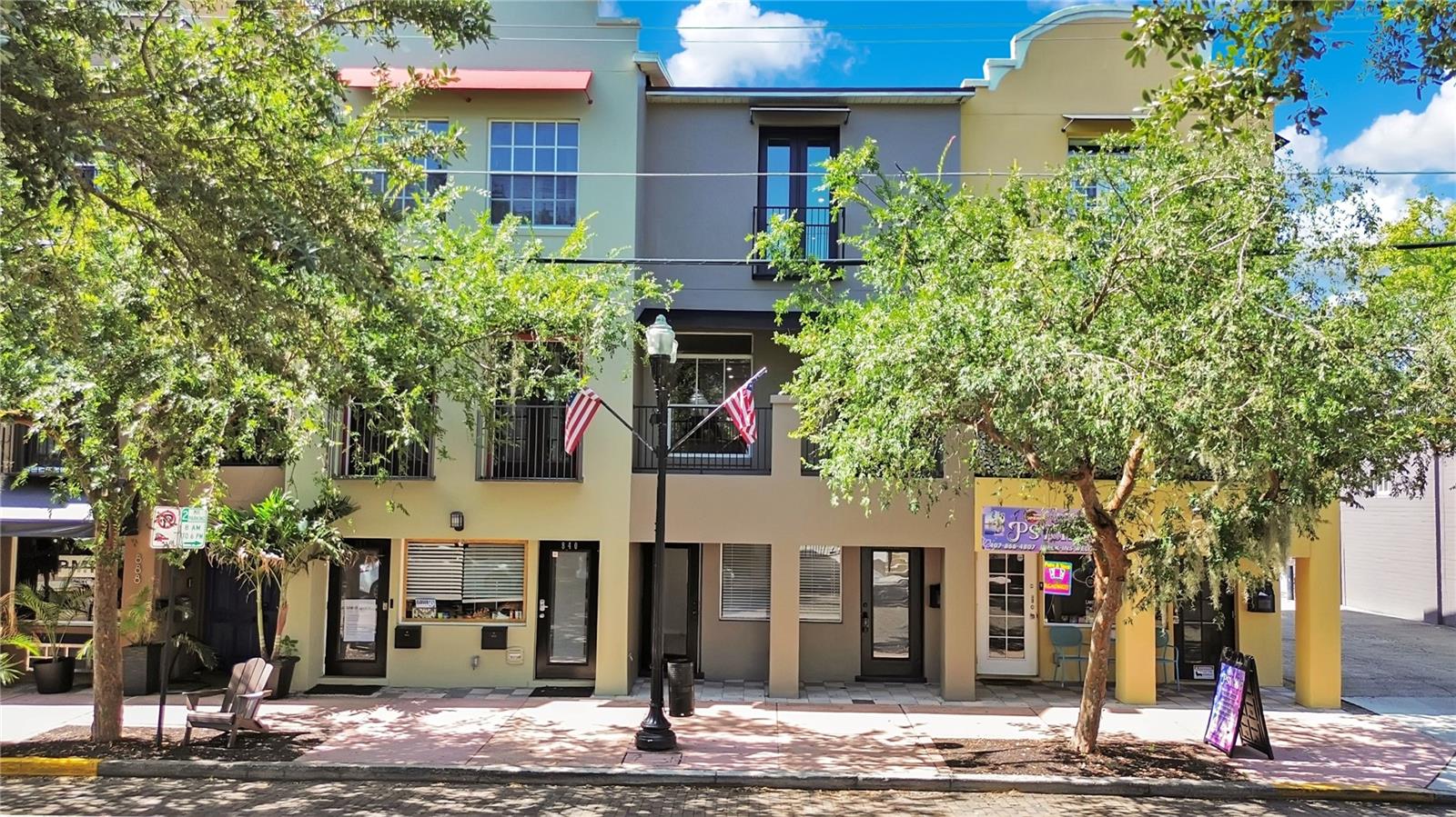 En Venta 828 E WASHINGTON ST, ORLANDO, FL 32801