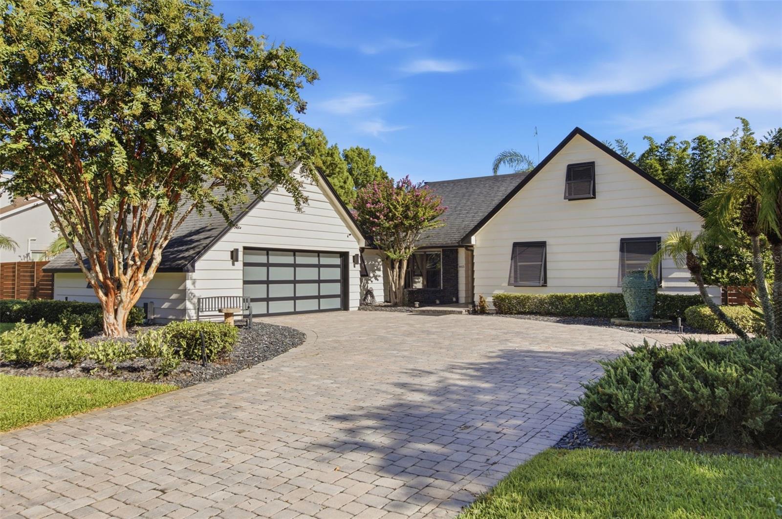 En Venta 465 MANDALAY RD, ORLANDO, FL 32809