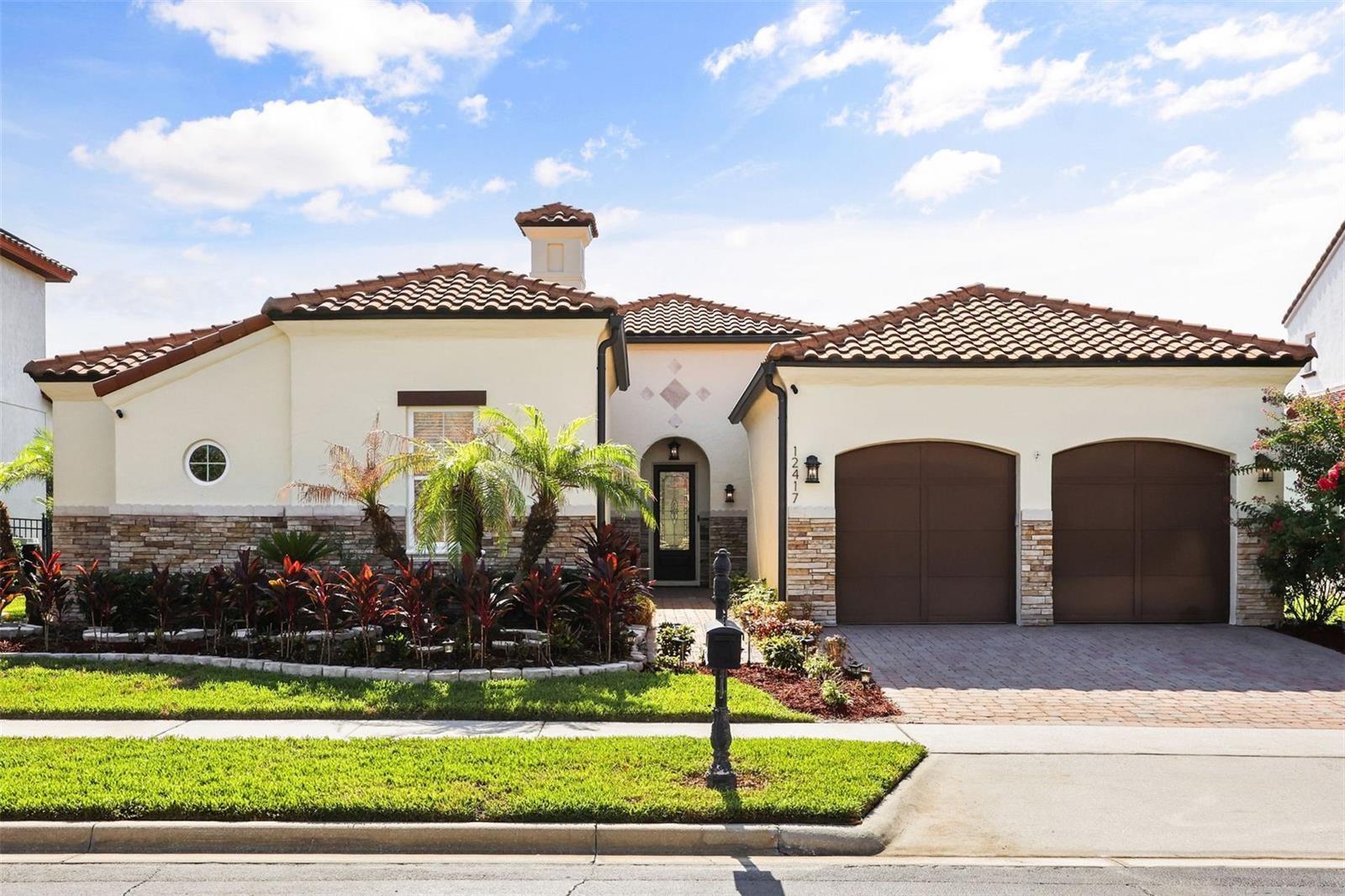 Foto de propiedad en 12417 MONTALCINO CIR WINDERMERE con MLS# O6425494