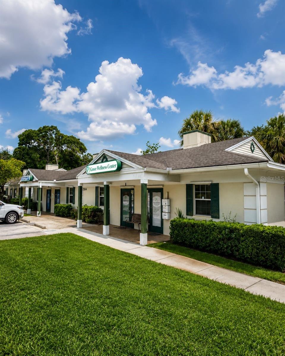 Foto de propiedad en 2506 ACORN ST #A-B FORT PIERCE con MLS# O6425787