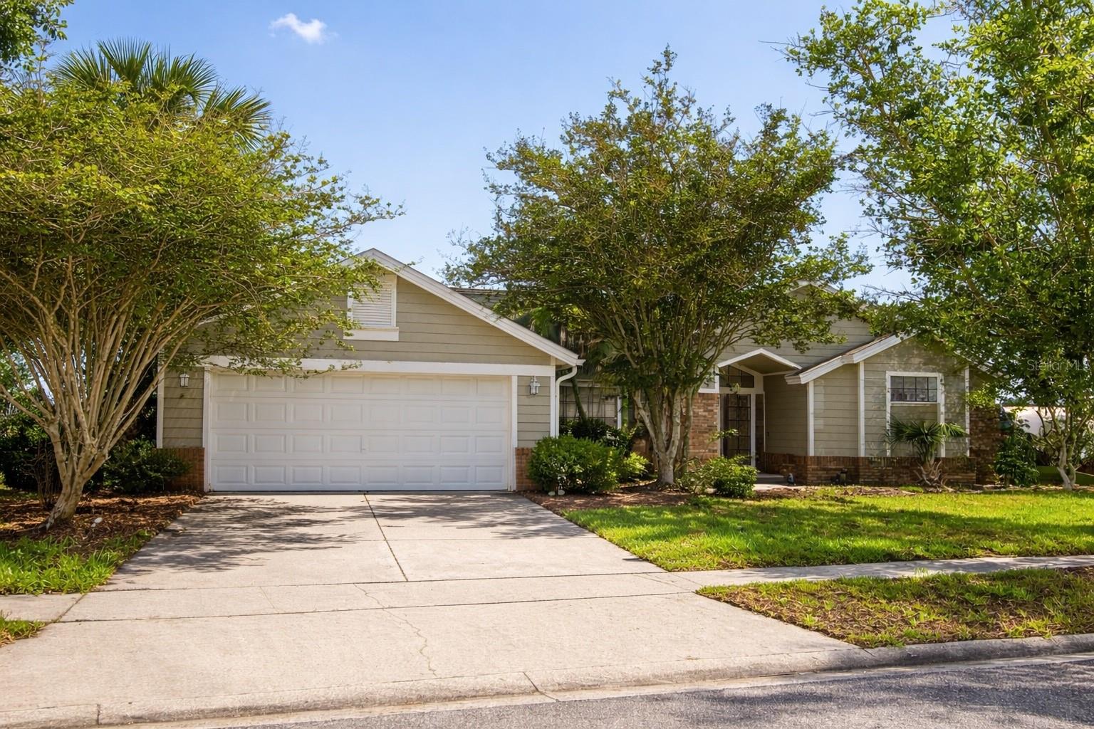 En Venta 2943 EAGLE LAKE DR, ORLANDO, FL 32837