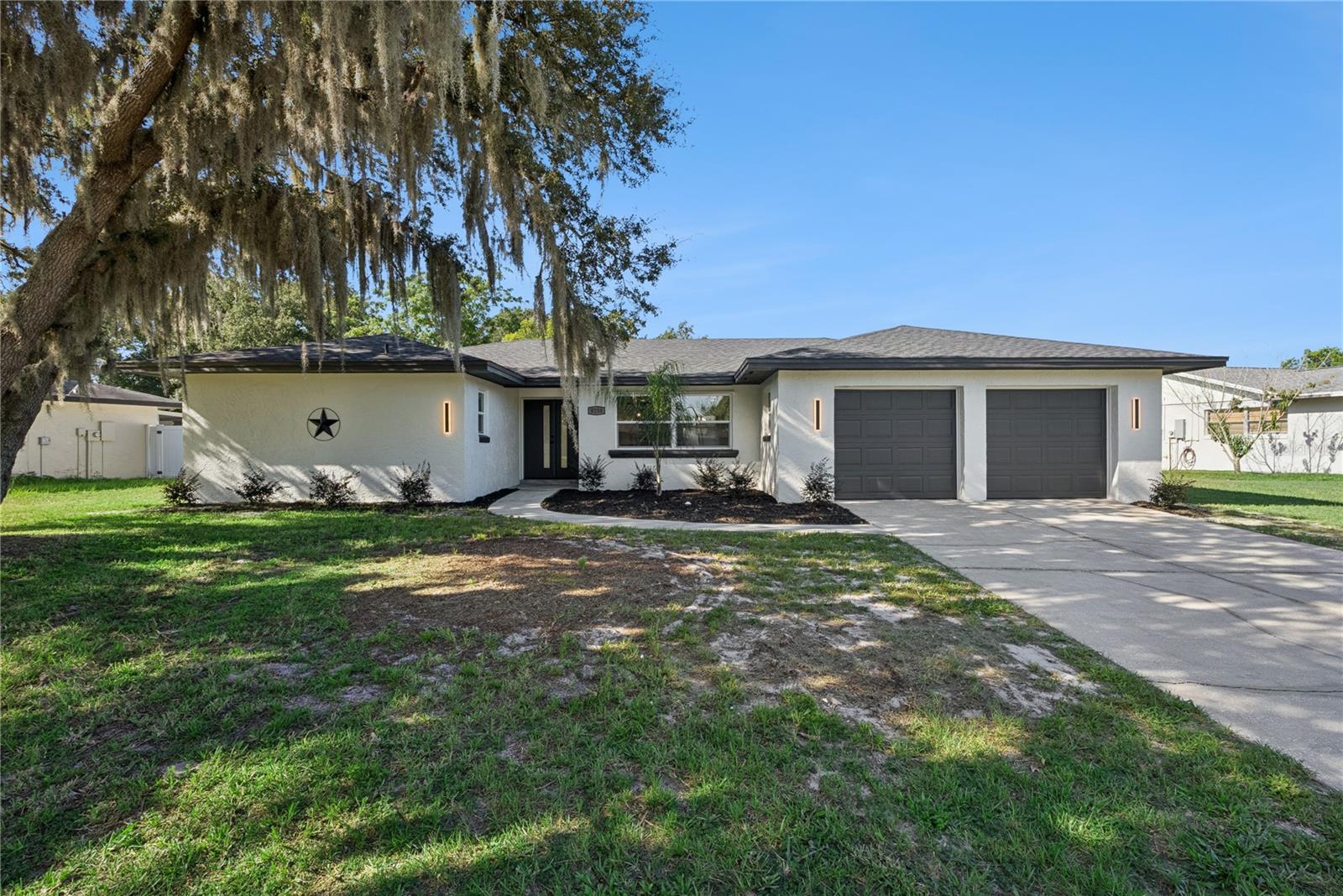 Foto de propiedad en 8258 TANSY DR ORLANDO con MLS# O6426394