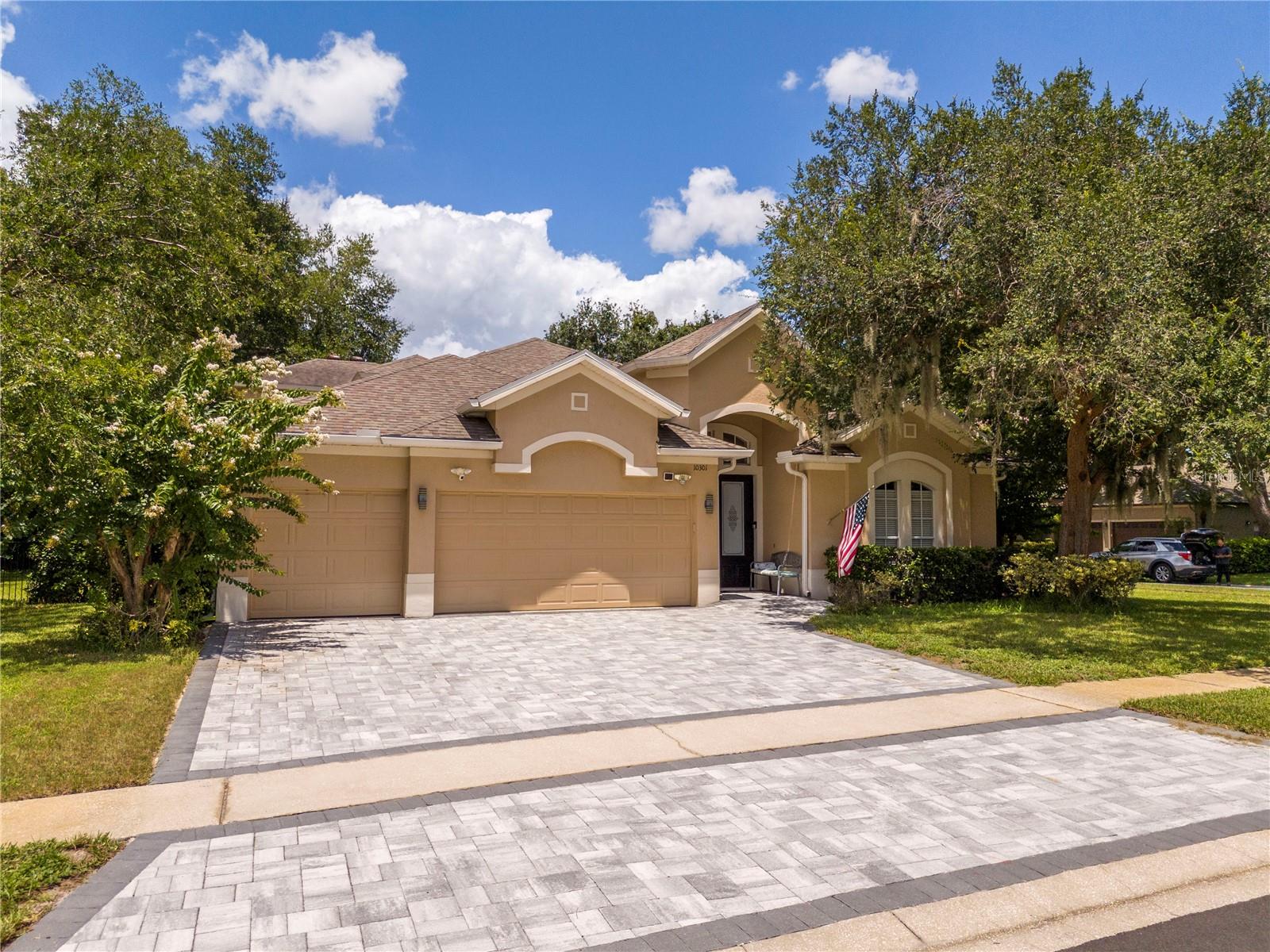 Foto de propiedad en 10301 OAKVIEW POINTE TER GOTHA con MLS# O6426750
