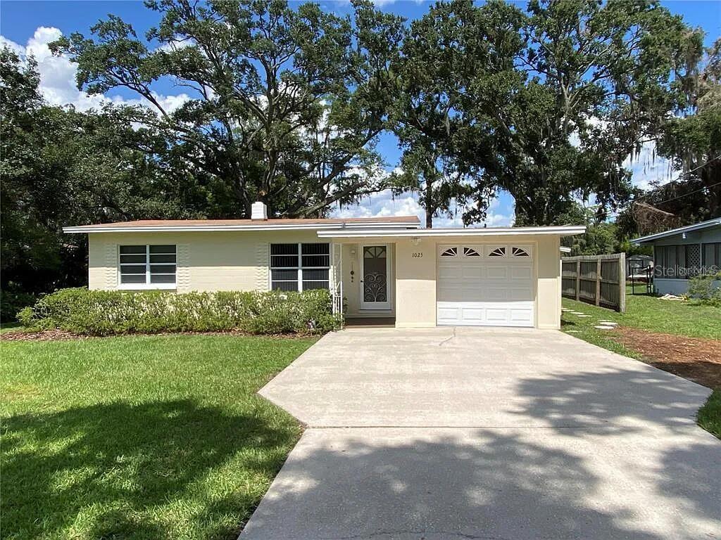 Foto de propiedad en 1025 LAKE JESSAMINE DR ORLANDO con MLS# O6426967