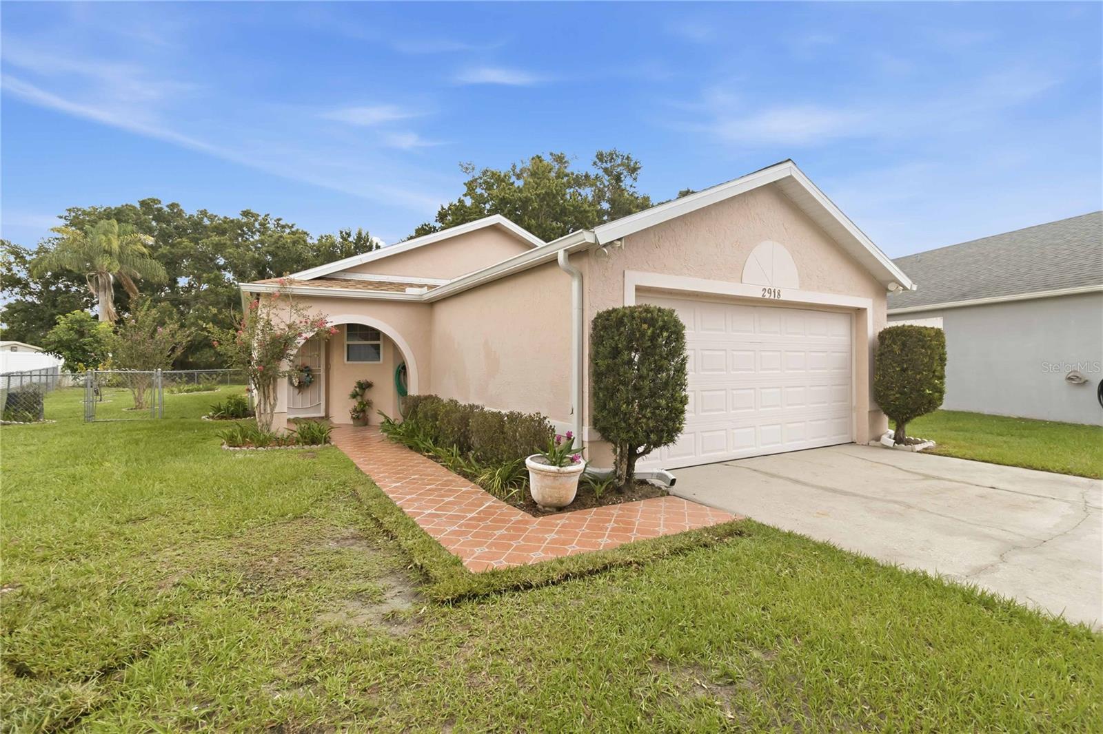Foto de propiedad en 2918 CANOE CIR ST CLOUD con MLS# O6427444