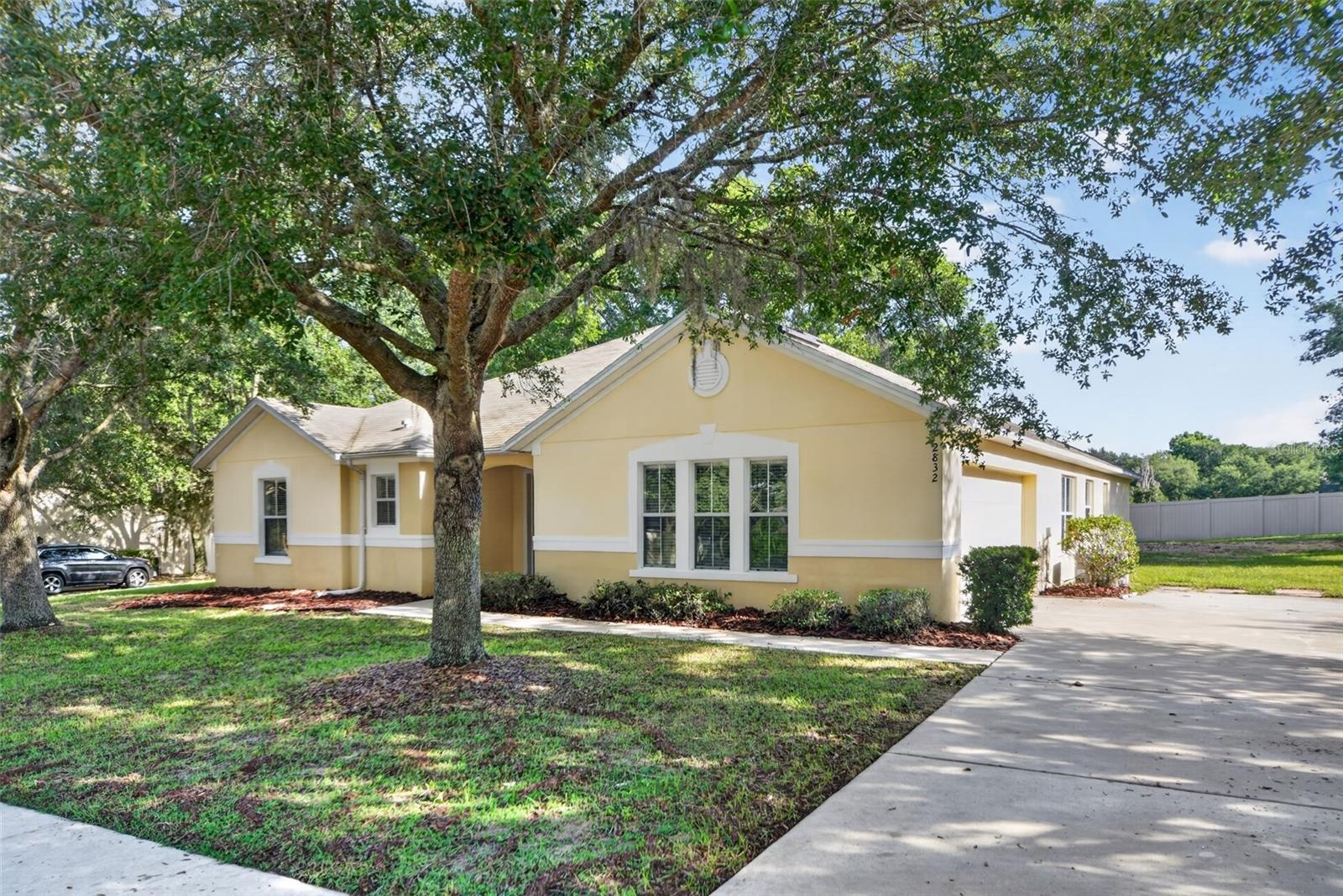 Foto de propiedad en 2832 BREEZY MEADOW RD APOPKA con MLS# O6427537