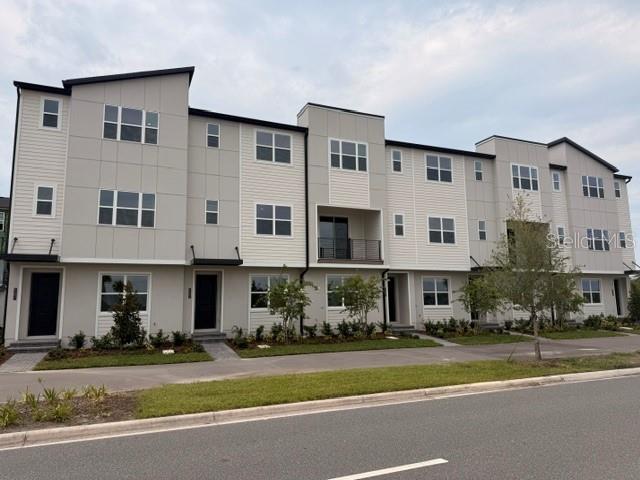 Joyce corner residence