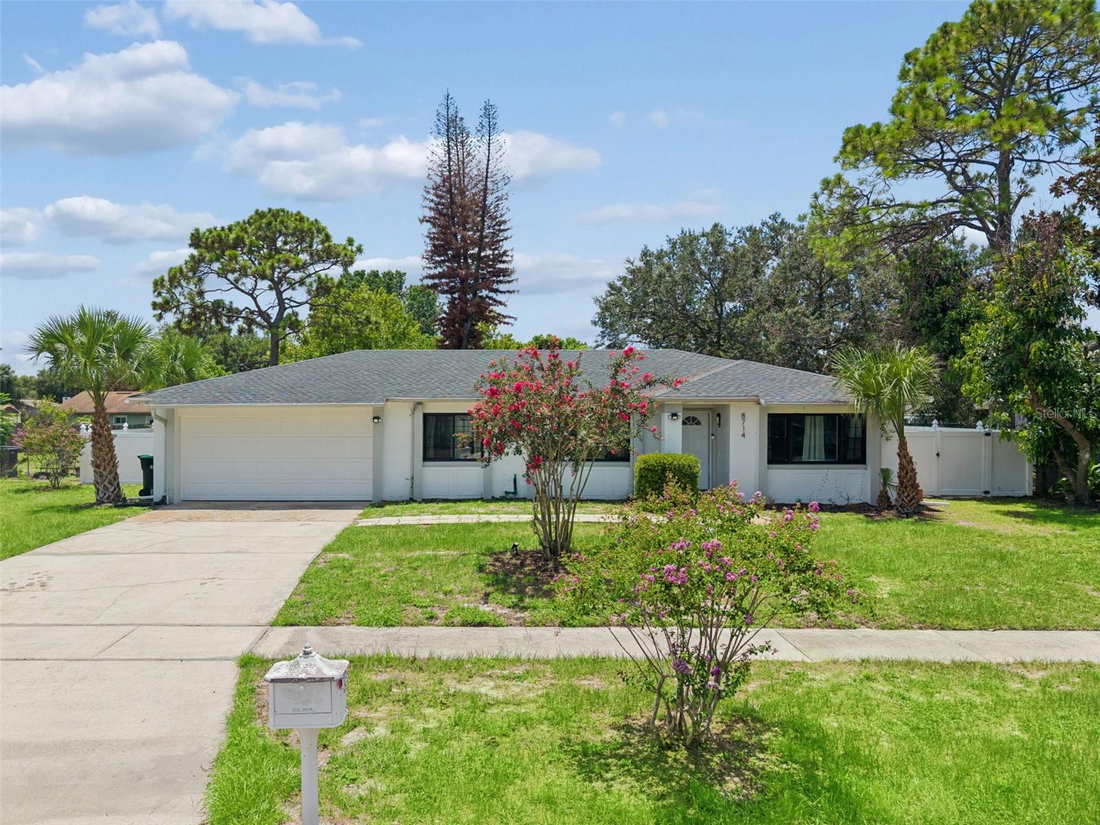 Foto de propiedad en 8714 HILL PINE RD ORLANDO con MLS# O6428581