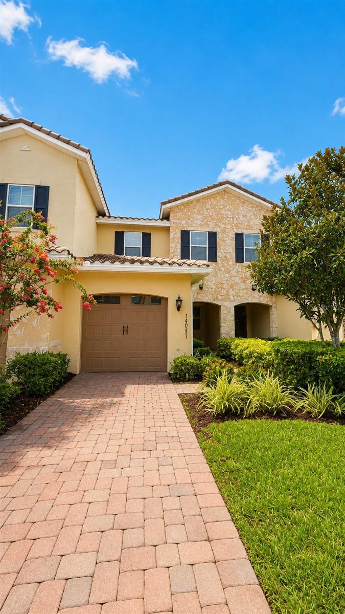 Single garage with drive for extra parking
