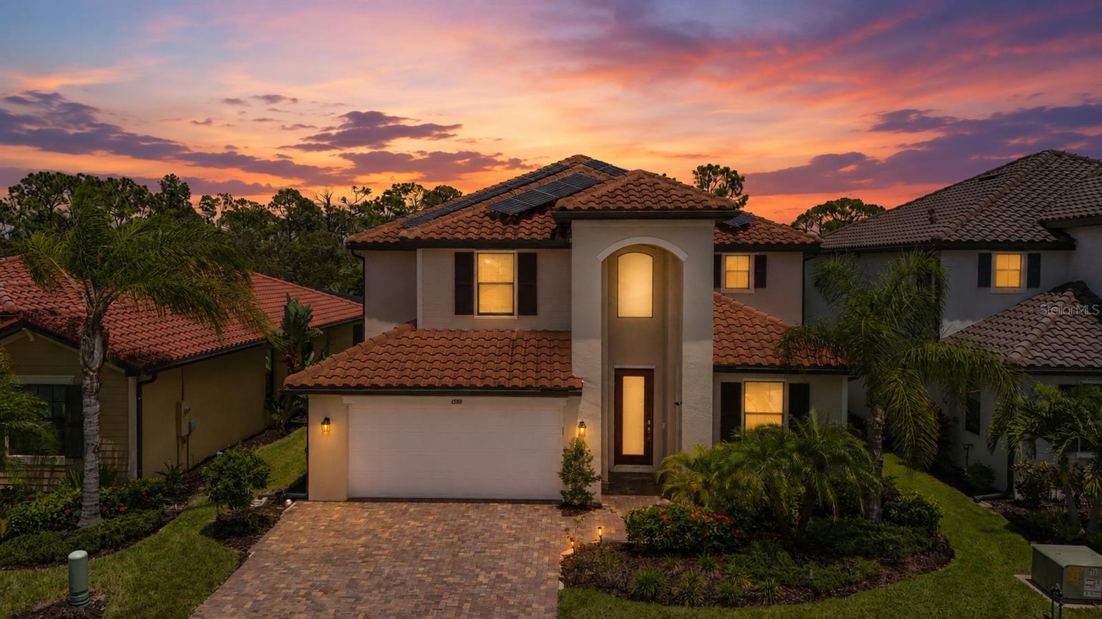 Foto de propiedad en 1588 VIZCAYA LN NAPLES con MLS# O6429458