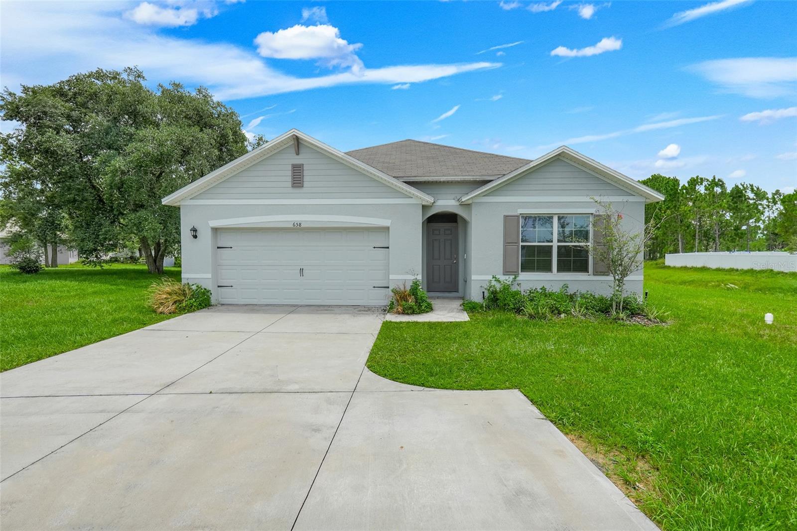 Foto de propiedad en 658 COTULLA DR KISSIMMEE con MLS# O6429646