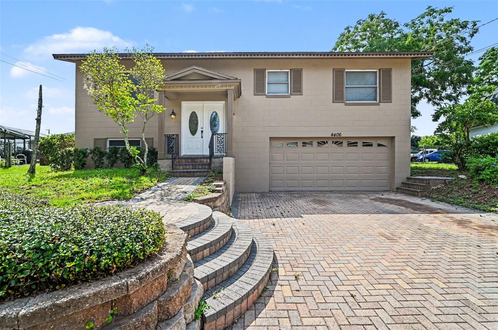 En Venta 4406 URBAN CT, ORLANDO, FL 32810