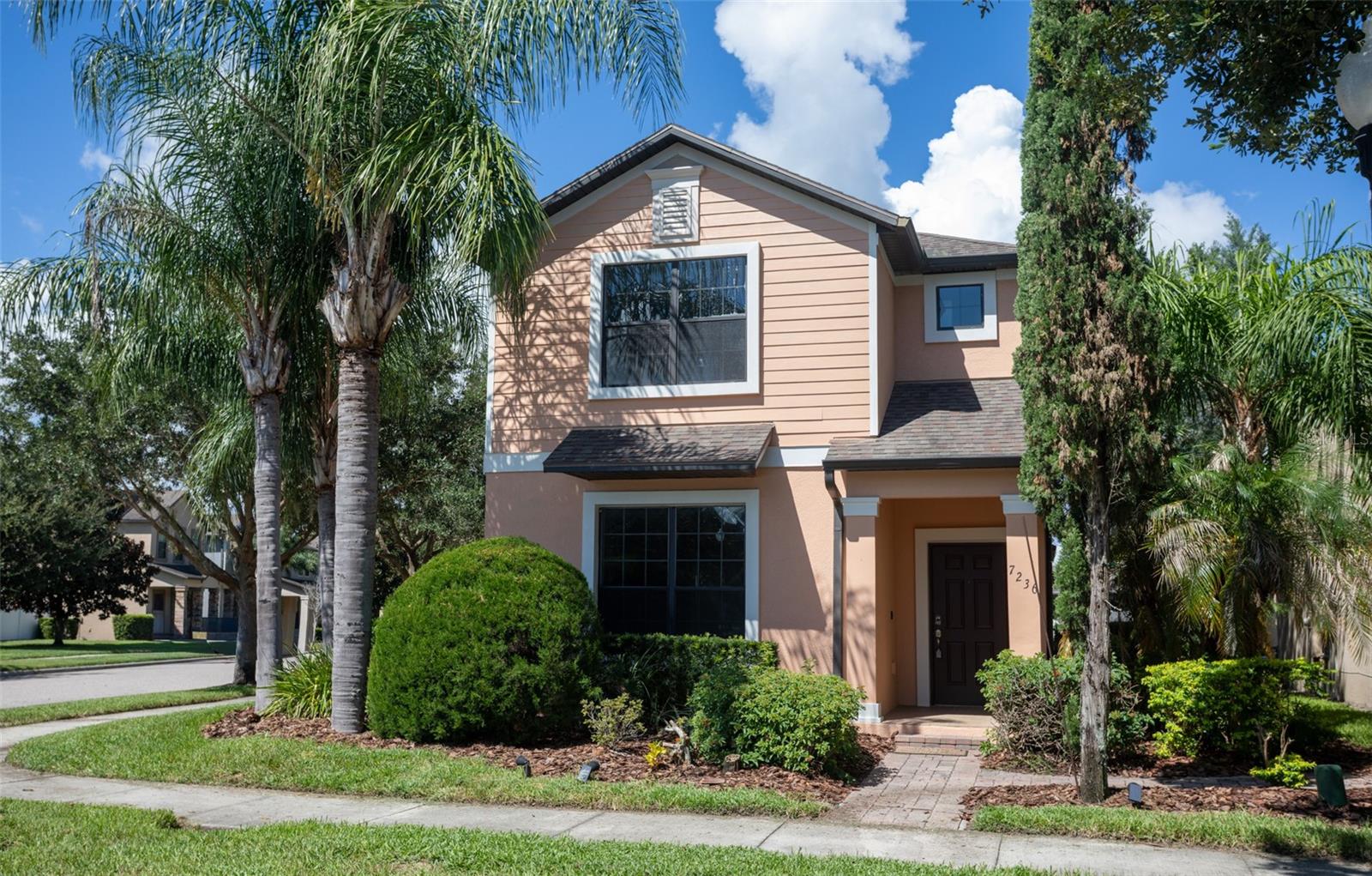 Foto de propiedad en 7236 PENKRIDGE LN WINDERMERE con MLS# O6429931