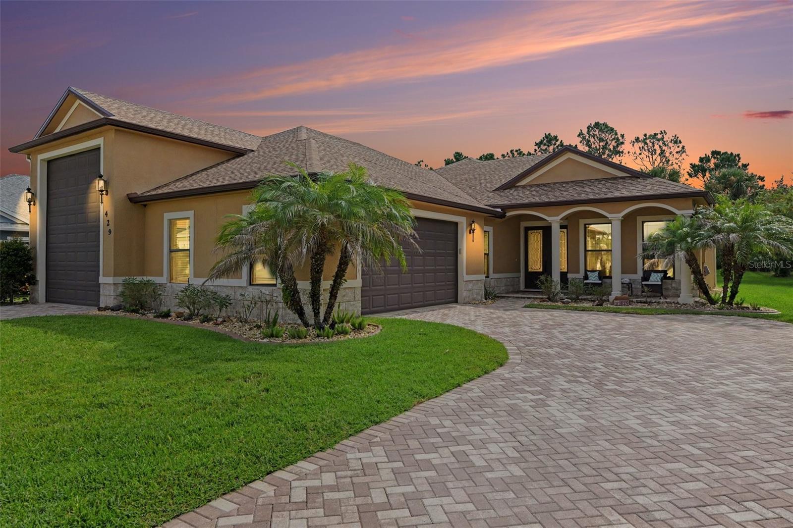 Foto de propiedad en 429 HARMONY LN TITUSVILLE con MLS# O6430005