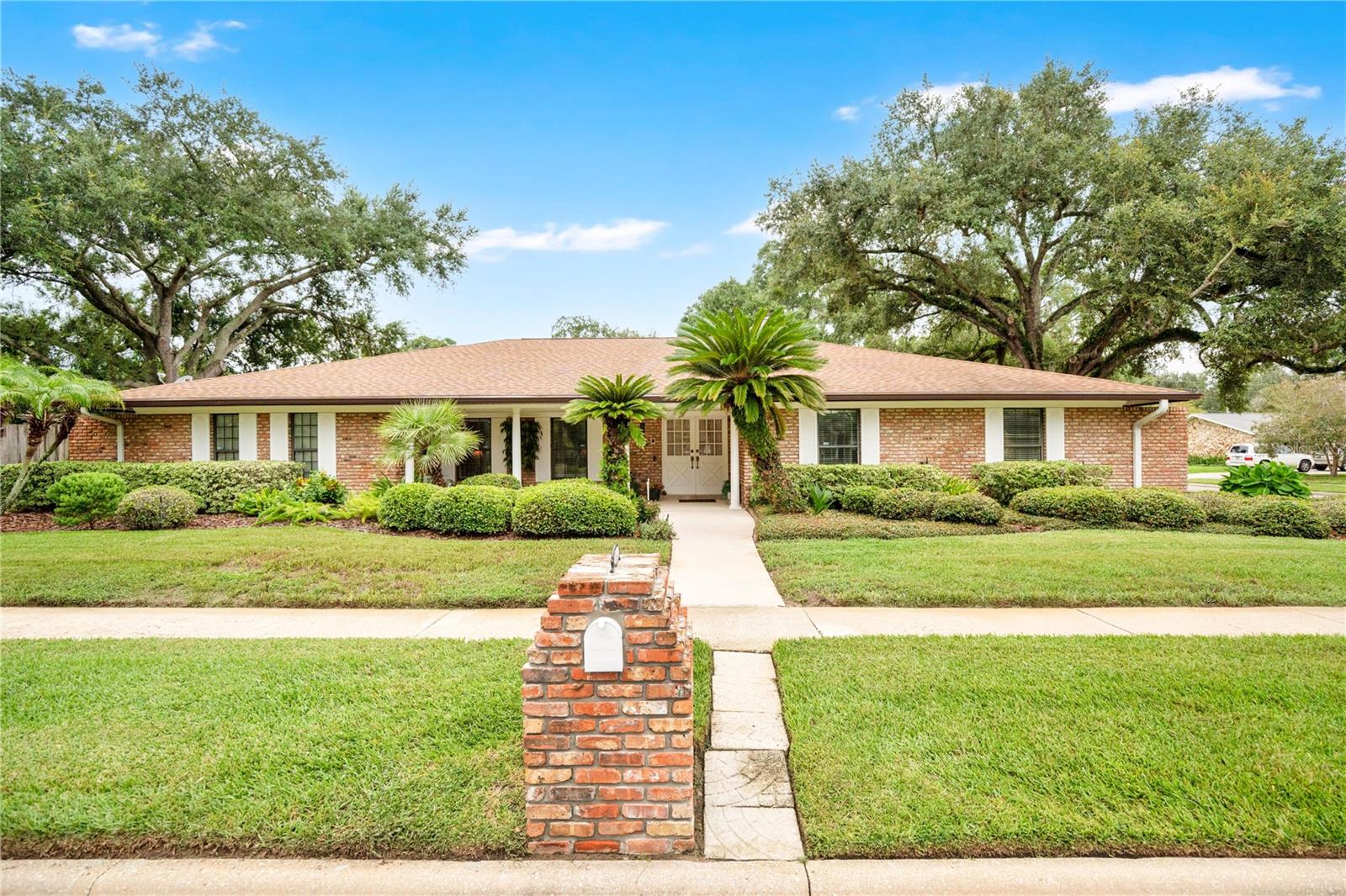 Foto de propiedad en 231 WHITE OAK CIR MAITLAND con MLS# O6430241