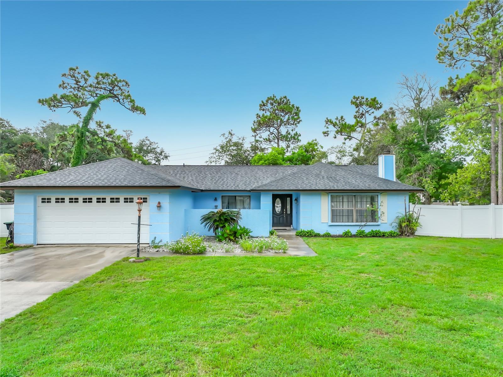 Foto de propiedad en 9216 AMITY CT ORLANDO con MLS# O6430523