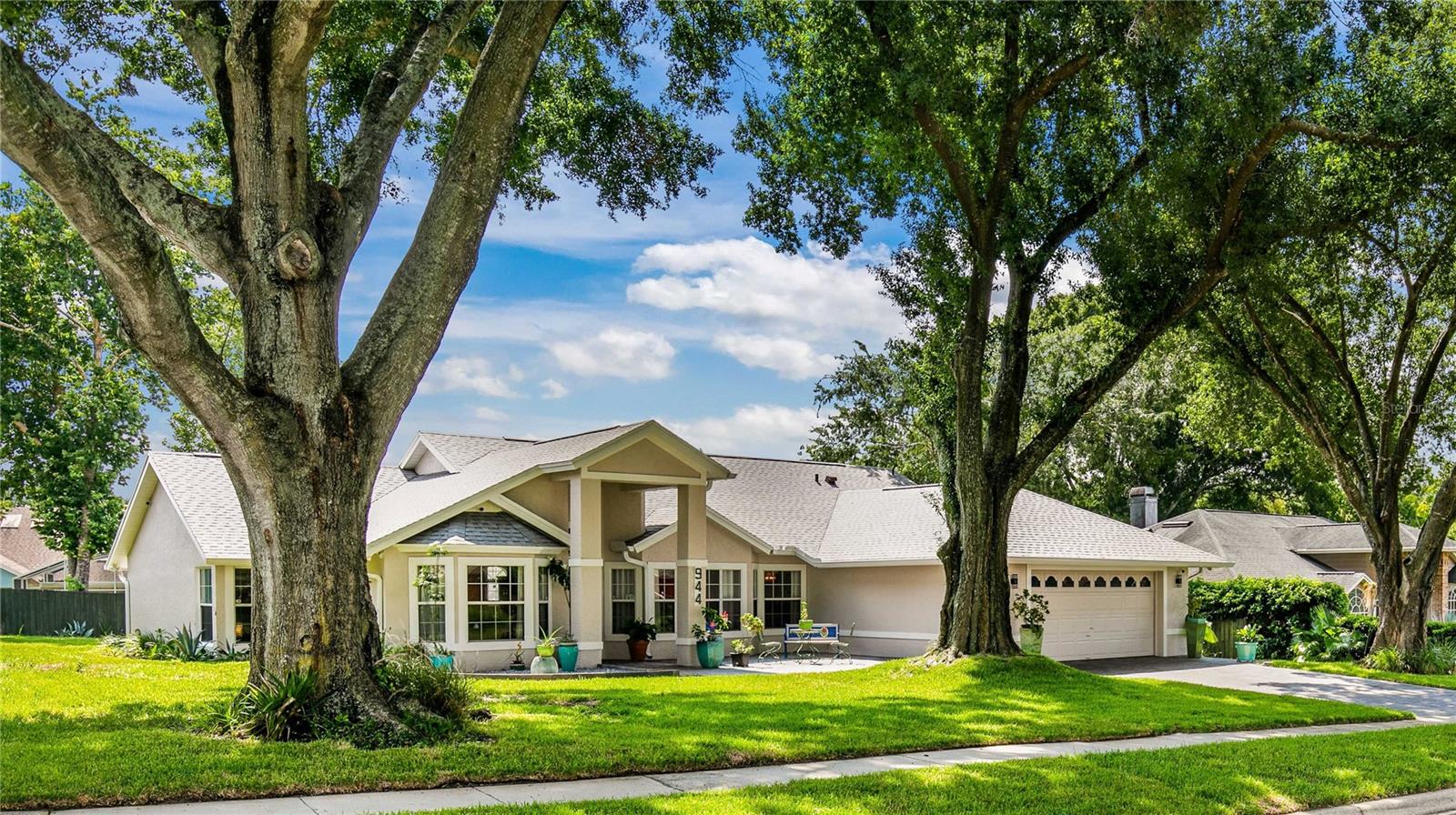 En Venta 944 ALMOND TREE CIR, ORLANDO, FL 32835