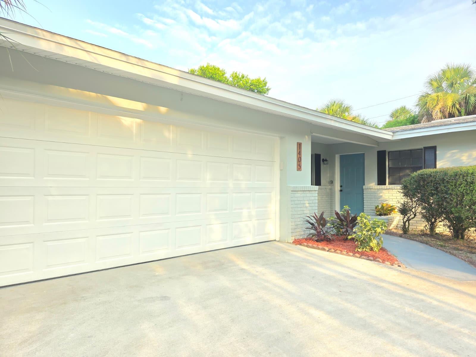En Venta 1405 COUNTRY CLUB BLVD, TITUSVILLE, FL 32780