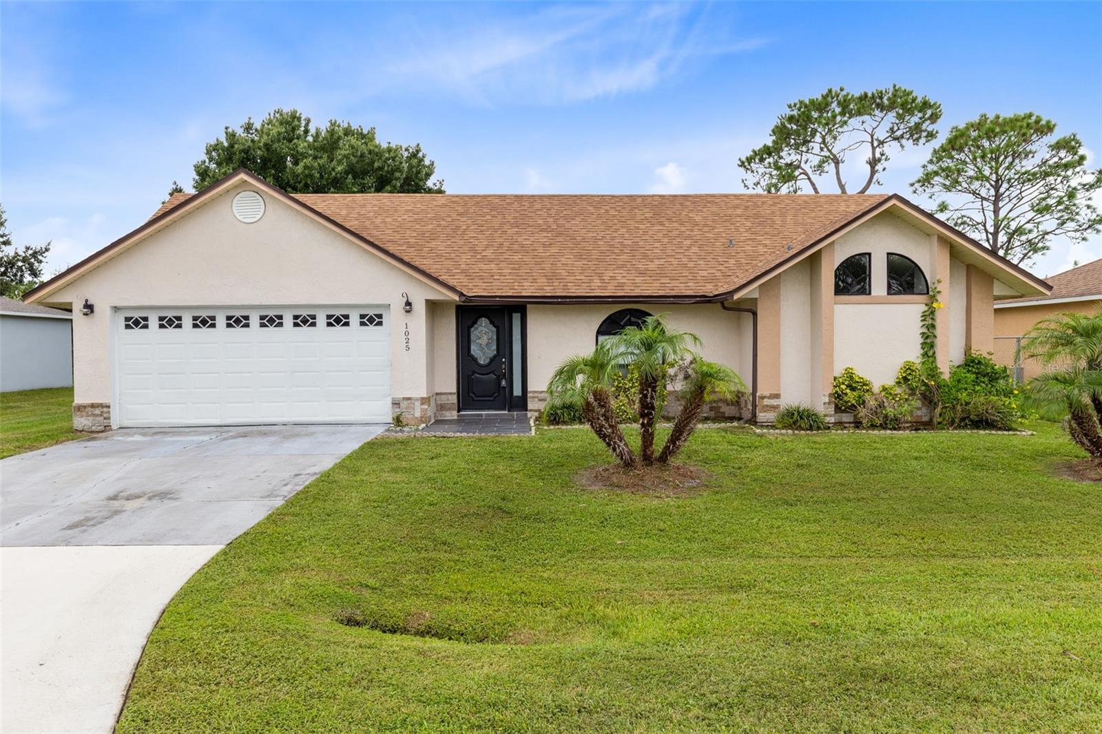 Foto de propiedad en 1025 DERBYSHIRE DR KISSIMMEE con MLS# O6431713