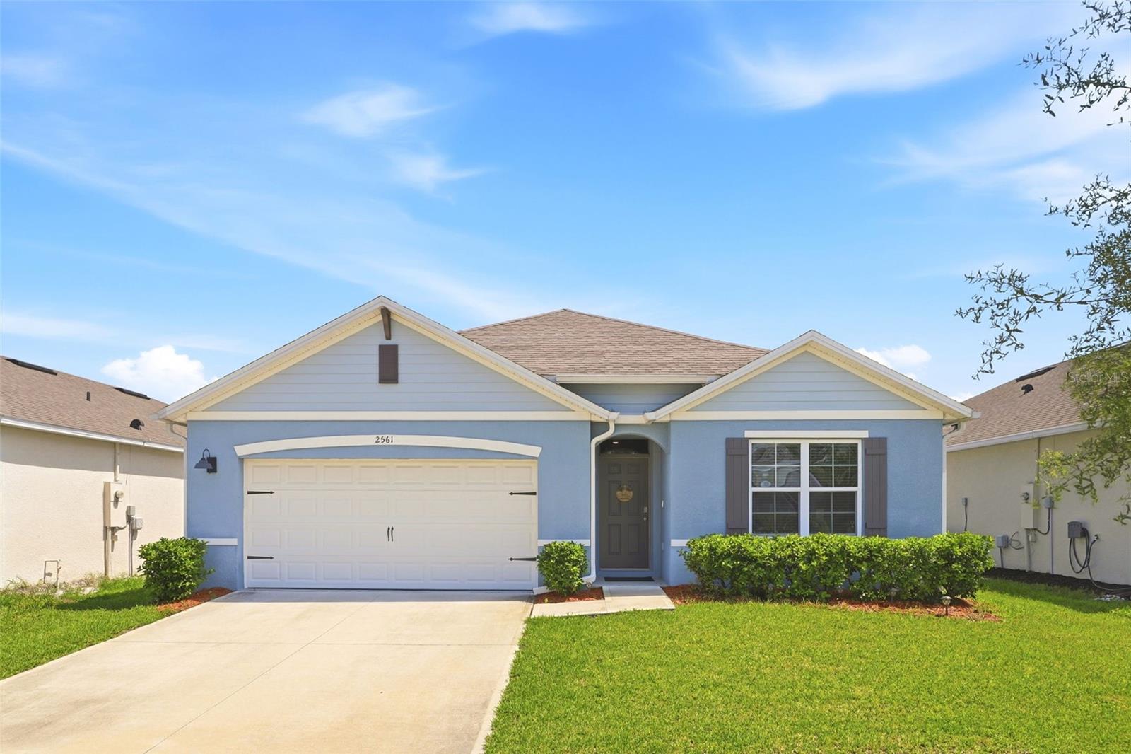 Foto de propiedad en 2561 HARMONIA HAMMOCK RD HARMONY con MLS# O6431844