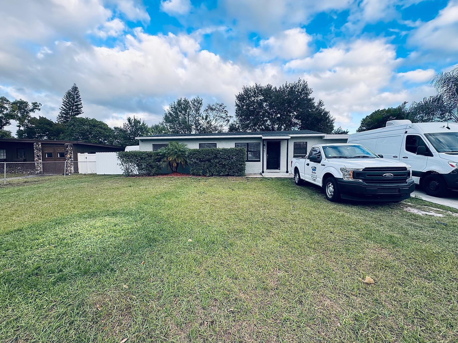 Foto de propiedad en 17 S SOLANDRA DR ORLANDO con MLS# O6432154