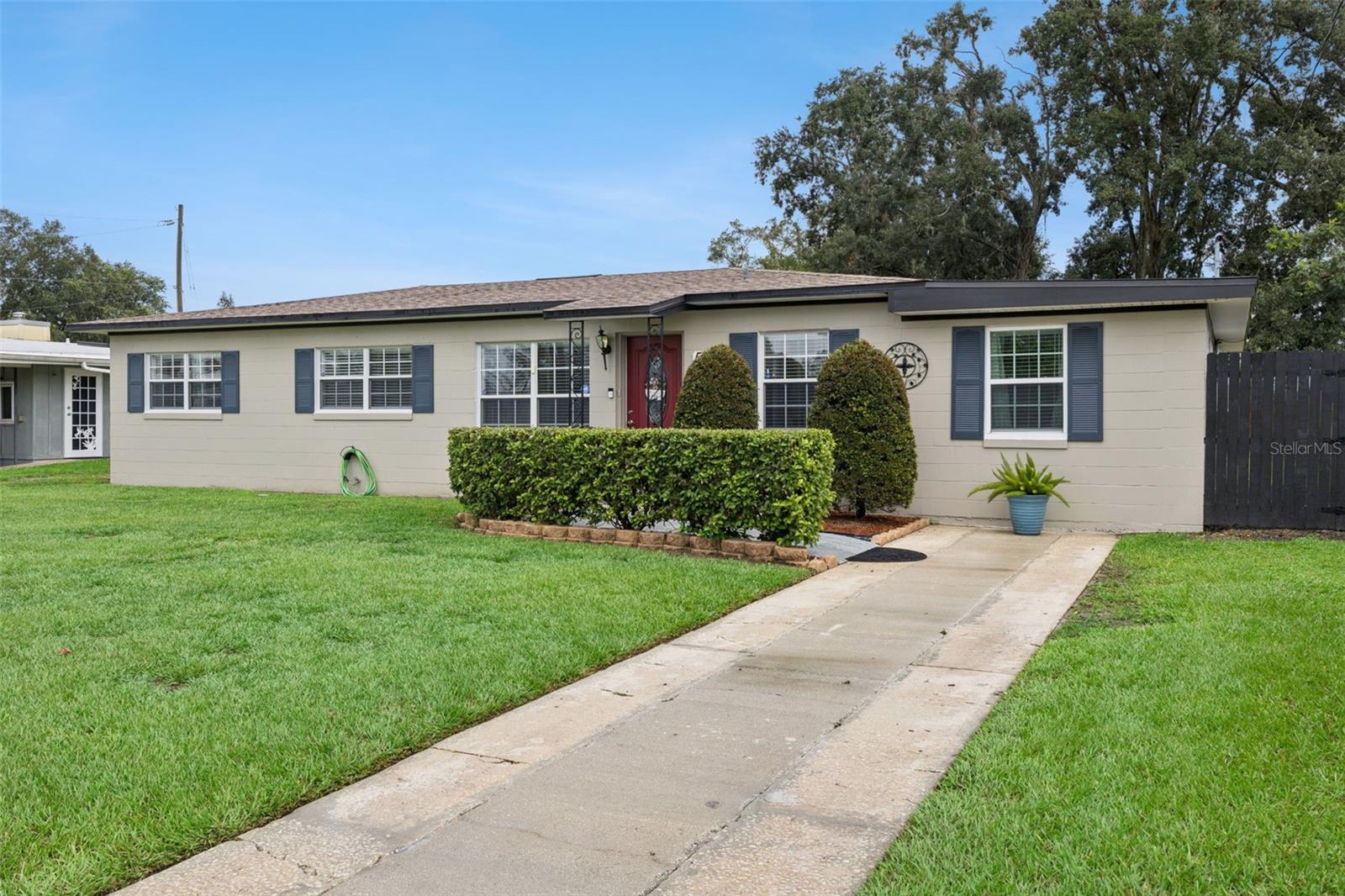 Foto de propiedad en 5907 DAHLIA DR ORLANDO con MLS# O6432241