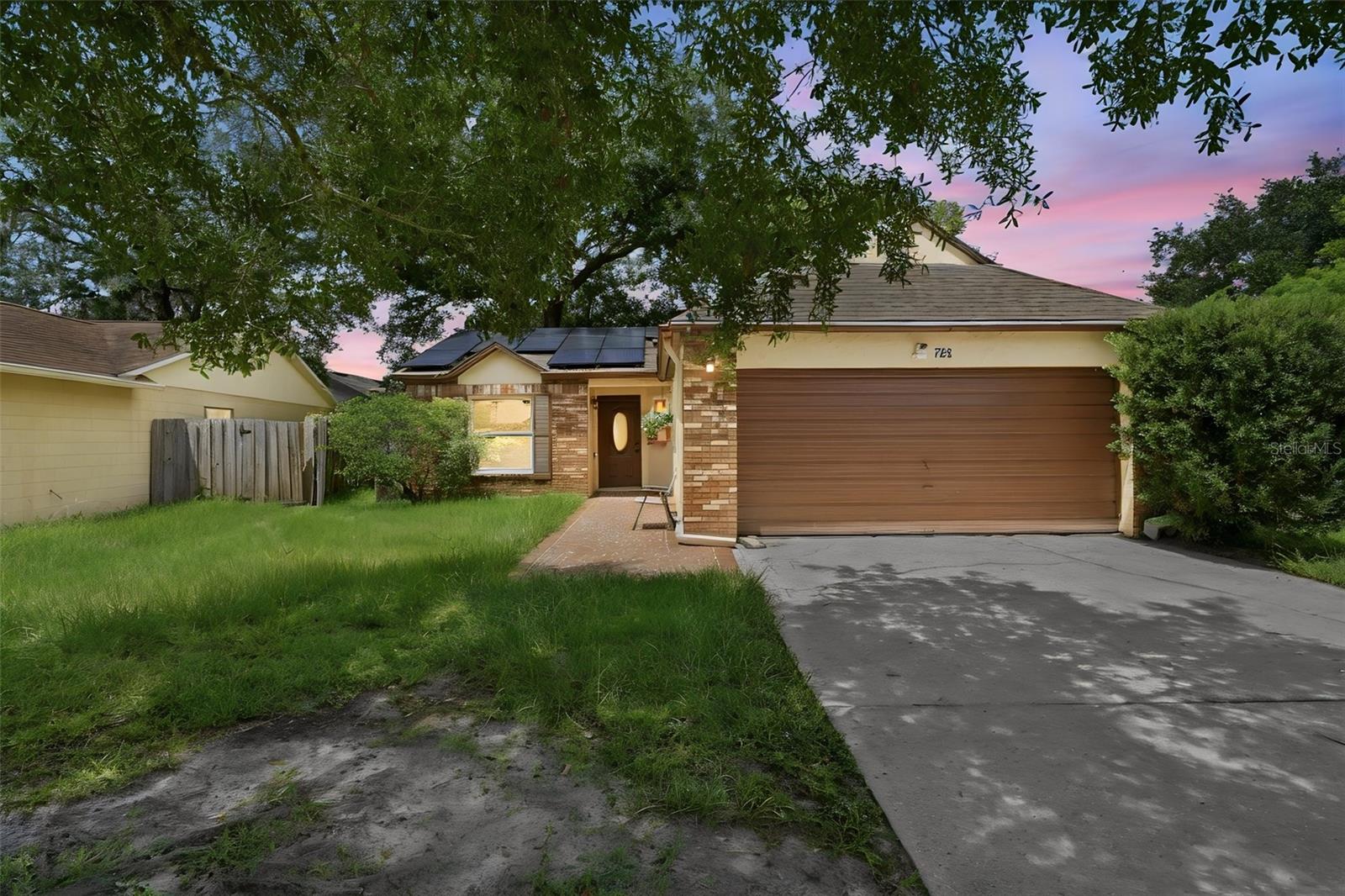 Foto de propiedad en 723 OAK MANOR CIR ORLANDO con MLS# O6432434