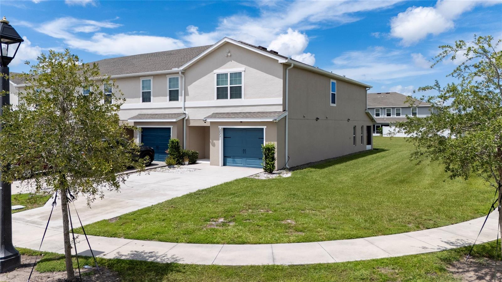 Foto de propiedad en 3075 FIELDWOOD CIR ST CLOUD con MLS# O6432487