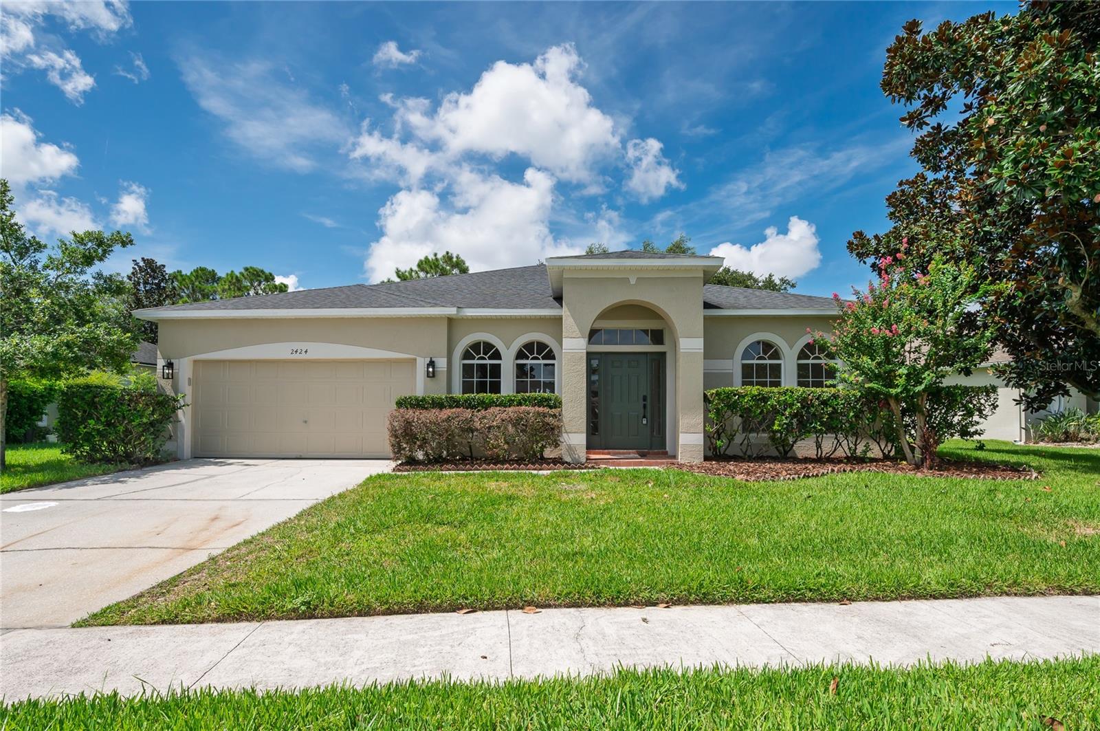 Foto de propiedad en 2424 STONE CROSS CIR ORLANDO con MLS# O6432805
