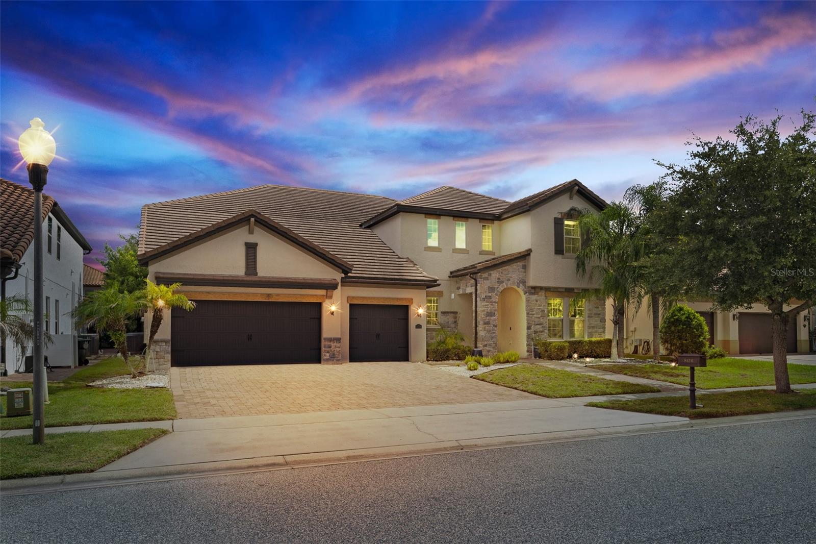 Foto de propiedad en 8416 CHILTON DR ORLANDO con MLS# O6433312