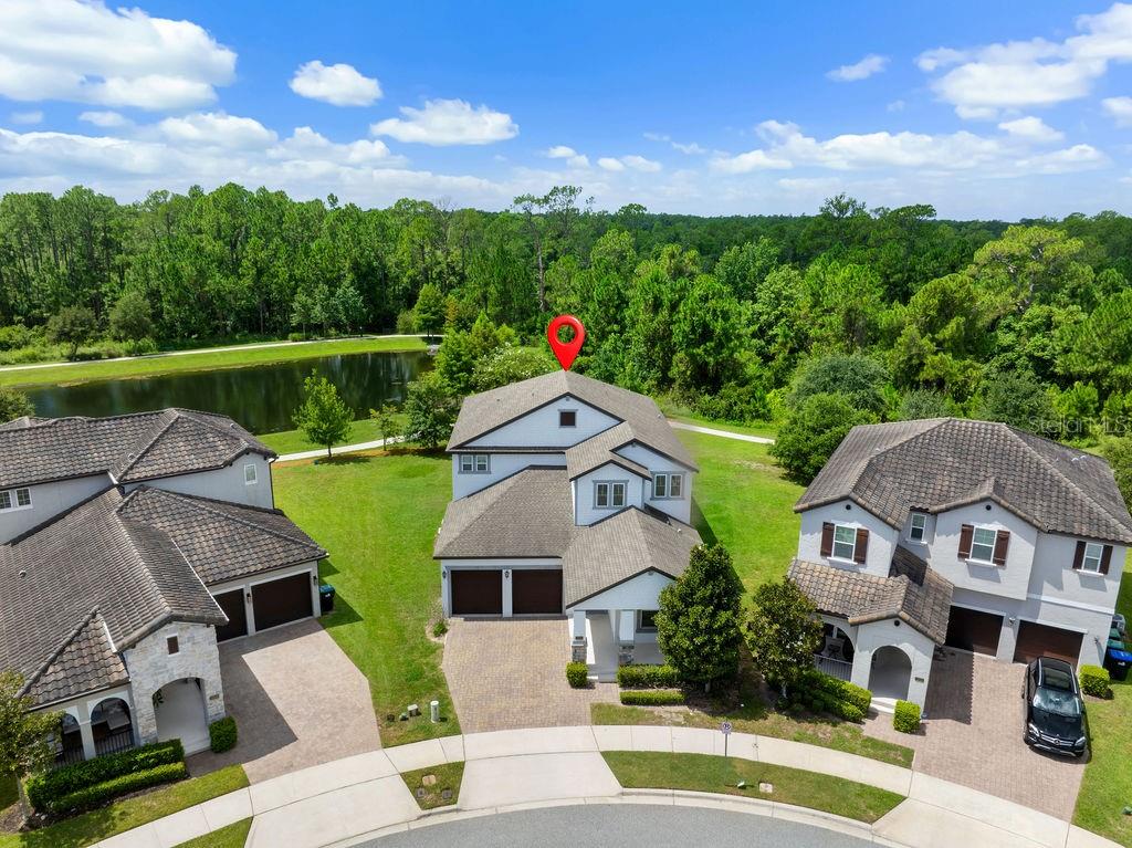 Foto de propiedad en 12832 WESTSIDE VILLAGE LOOP WINDERMERE con MLS# O6433322