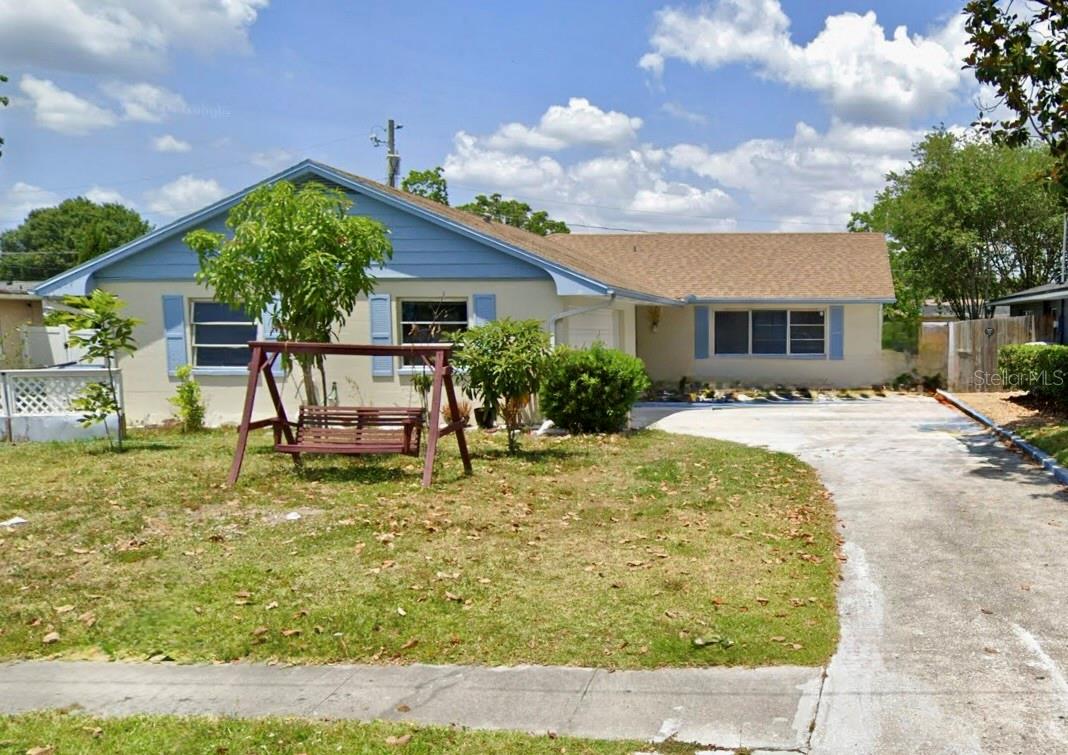 Foto de propiedad en 2615 CECILE ST KISSIMMEE con MLS# O6433443