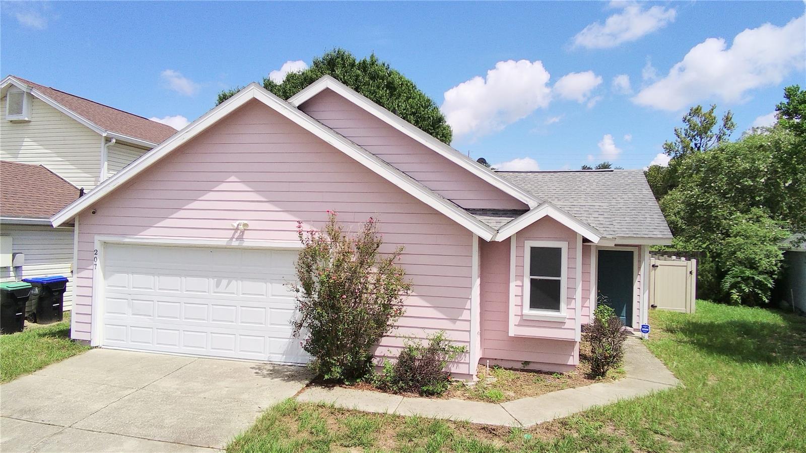 En Venta 207 SONOMA VALLEY CIR, ORLANDO, FL 32835