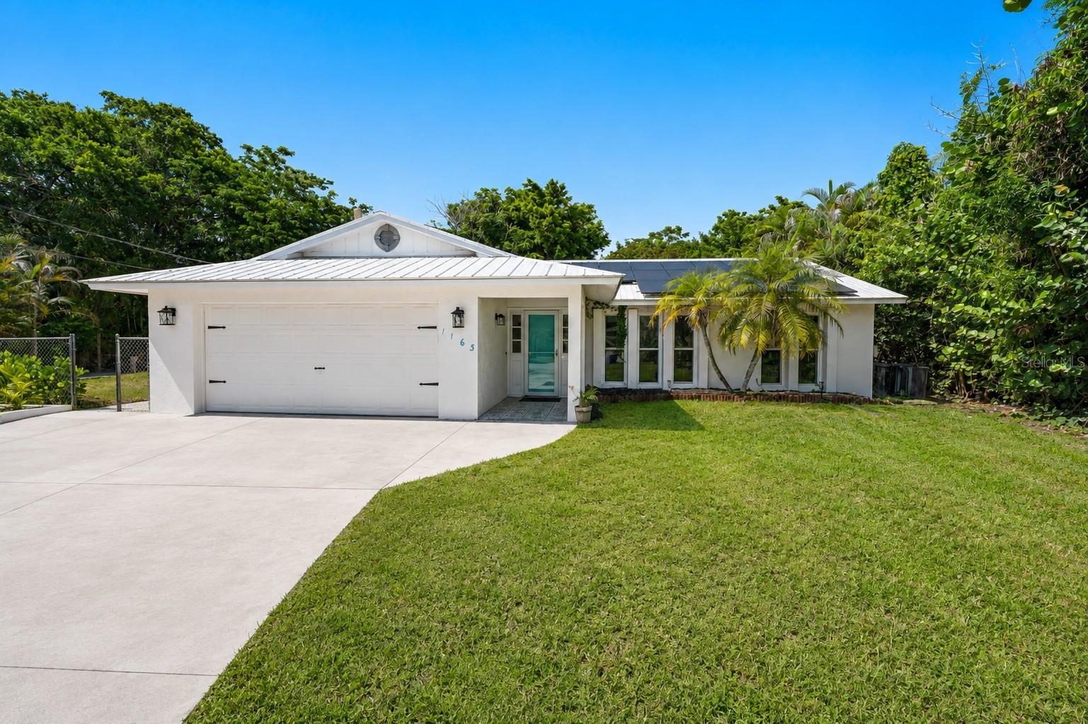 Foto de propiedad en 1163 NW 16TH PL STUART con MLS# O6433893
