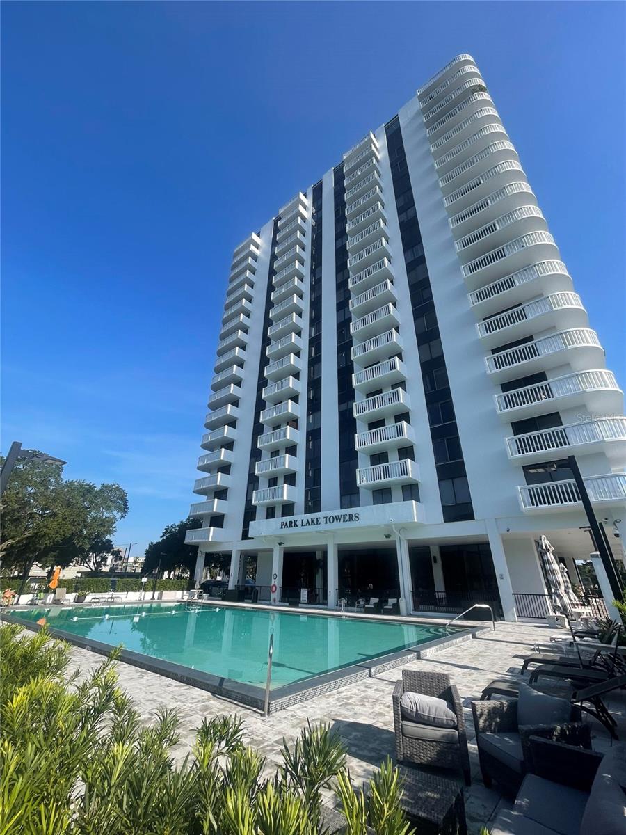 Foto de propiedad en 400 E COLONIAL DR #402 ORLANDO con MLS# O6434144