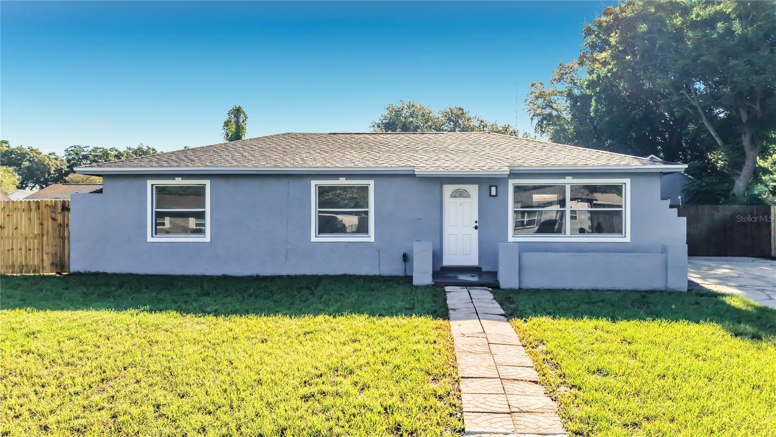 En Venta 5345 COYOTE TRL, ORLANDO, FL 32808