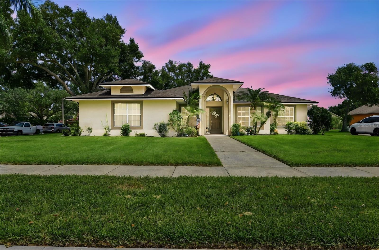 Foto de propiedad en 1009 SPRING LOOP WAY WINTER GARDEN con MLS# O6434327