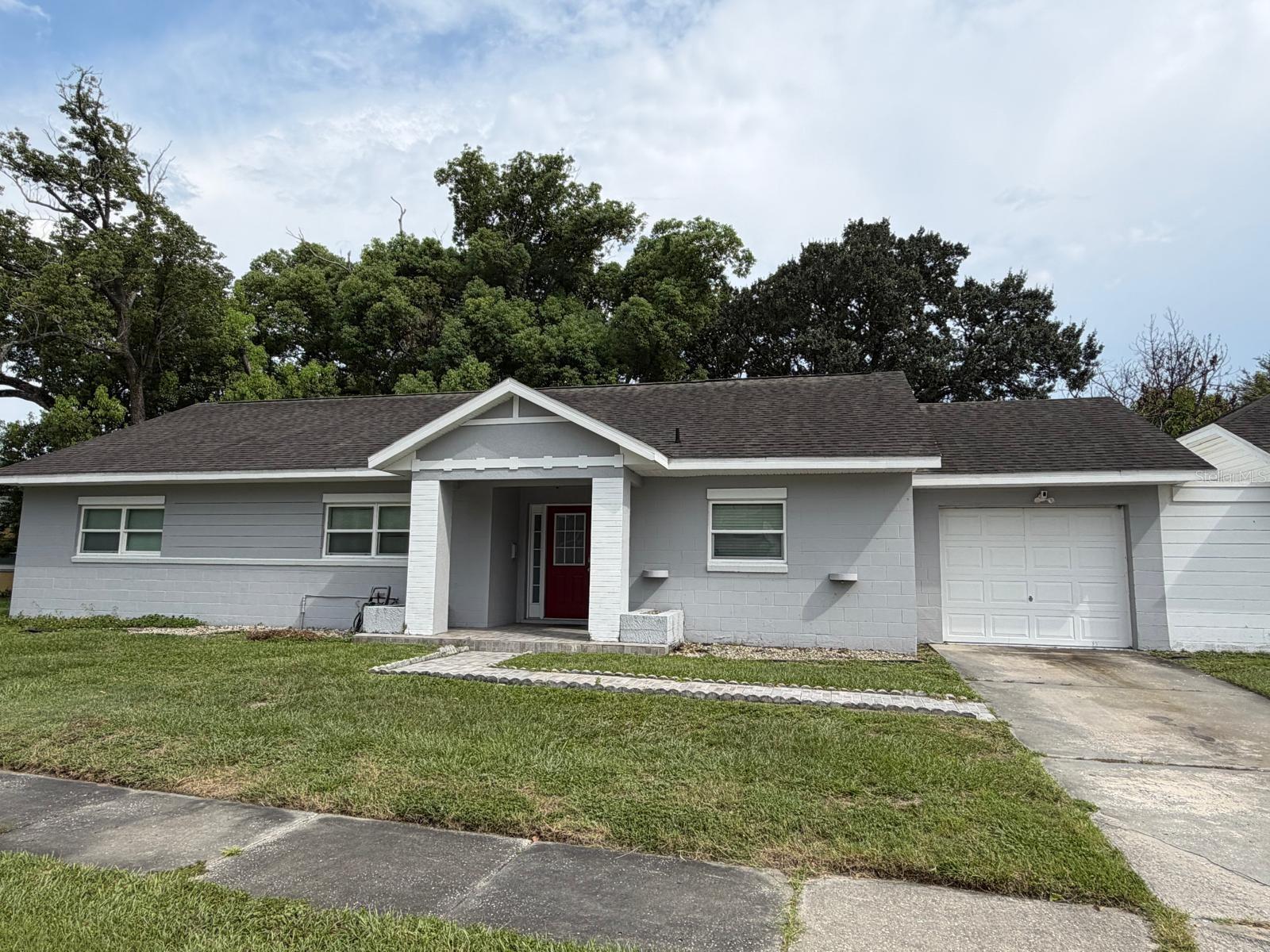 En Venta 8283 LE MESA ST, ORLANDO, FL 32827