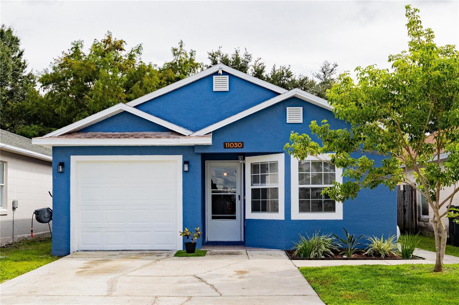 Foto de propiedad en 11030 EINBENDER RD ORLANDO con MLS# O6434672