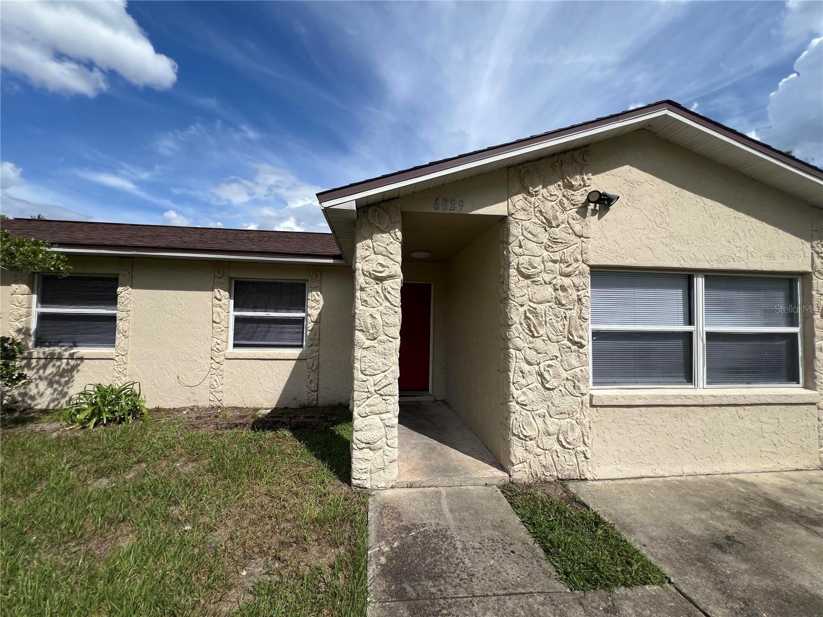 En Venta 6829 ALPERT DR, ORLANDO, FL 32810