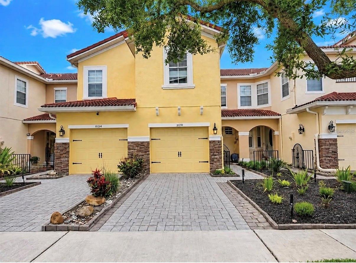 En Venta 10210 FALLSGROVE ST, ORLANDO, FL 32836