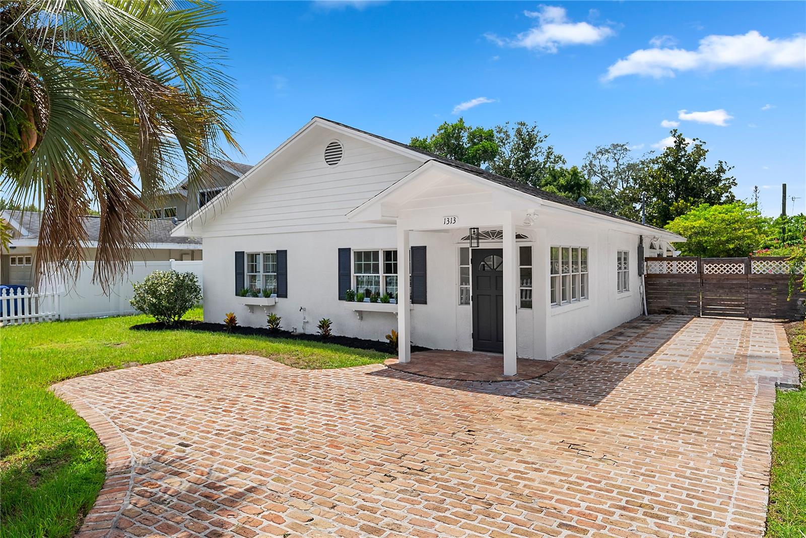 En Venta 1313 S DENNING DR, WINTER PARK, FL 32789