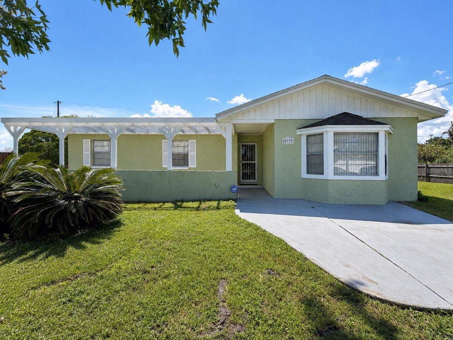 Foto de propiedad en 2777 GREEN MEADOW CIR KISSIMMEE con MLS# O6436317