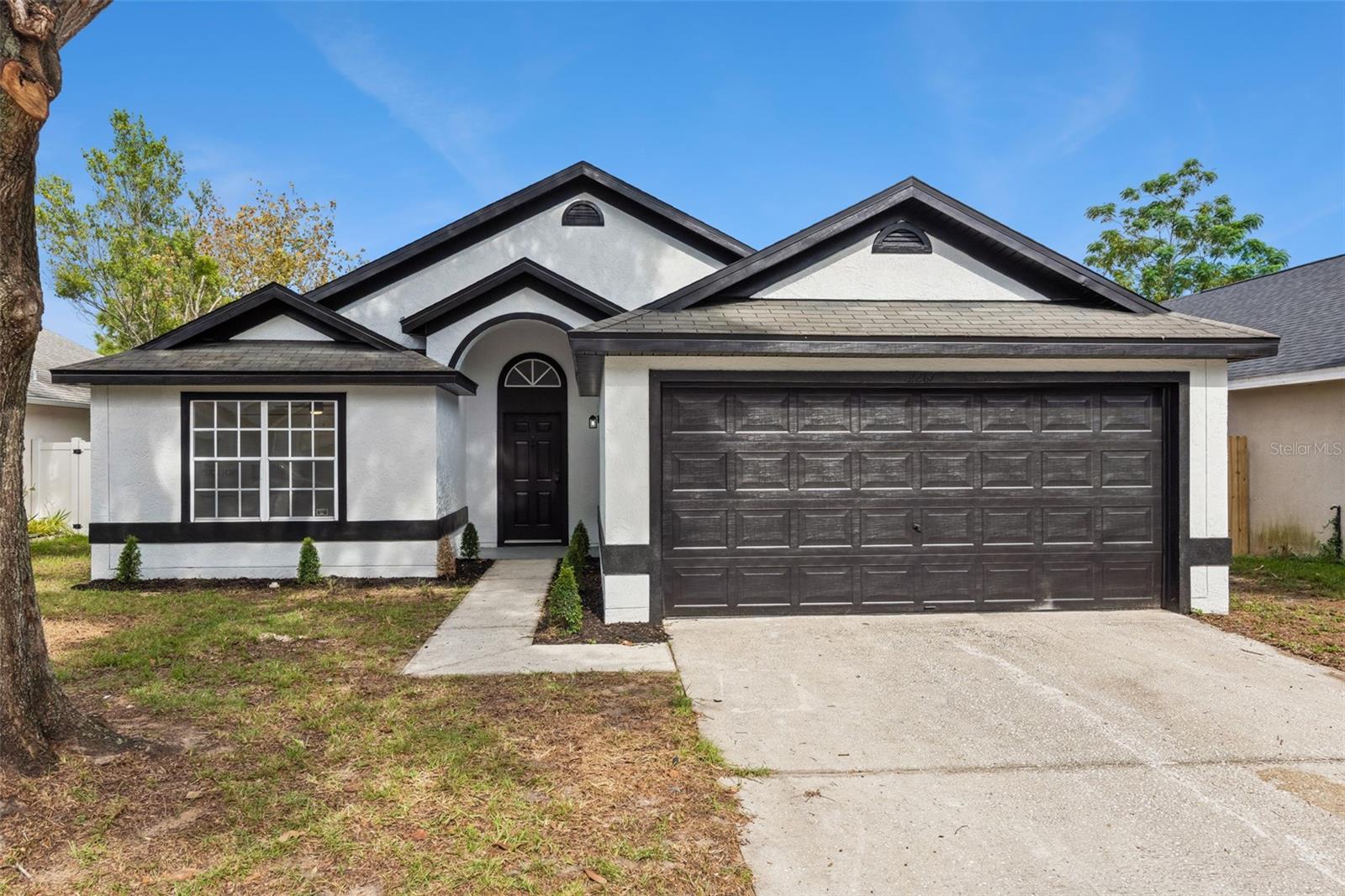 Foto de propiedad en 2287 PEBBLEWOOD DR APOPKA con MLS# O6436330