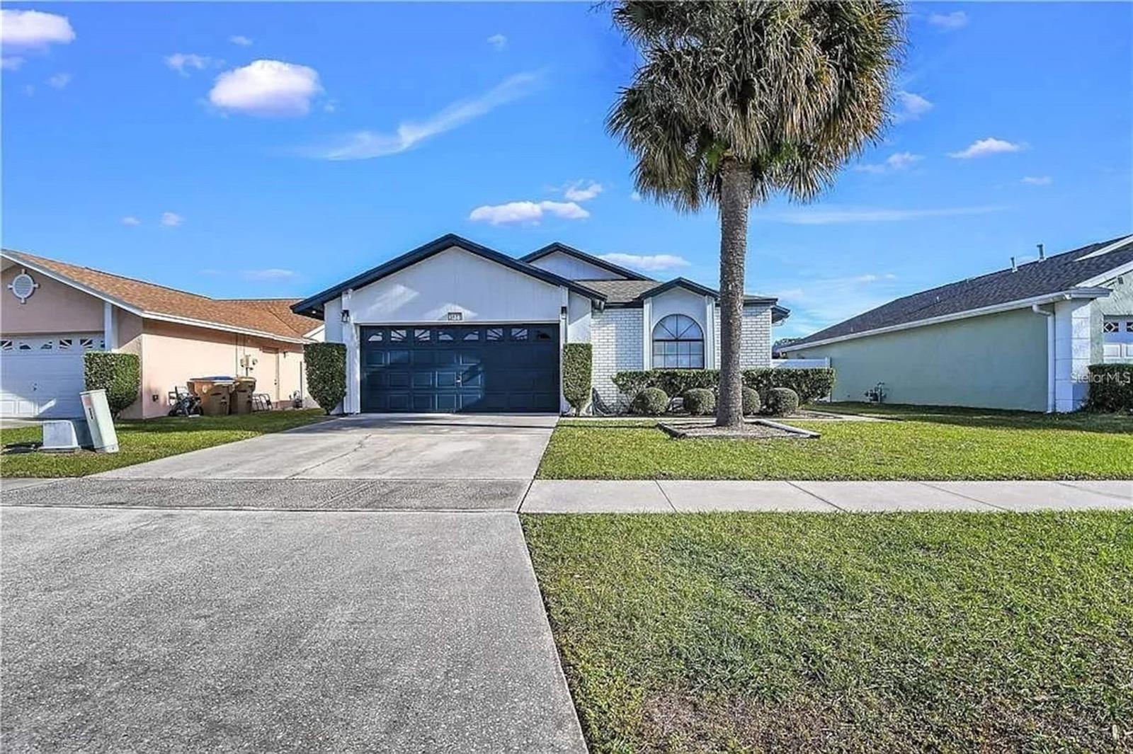 Foto de propiedad en 3137 BEAR PATH KISSIMMEE con MLS# O6436485