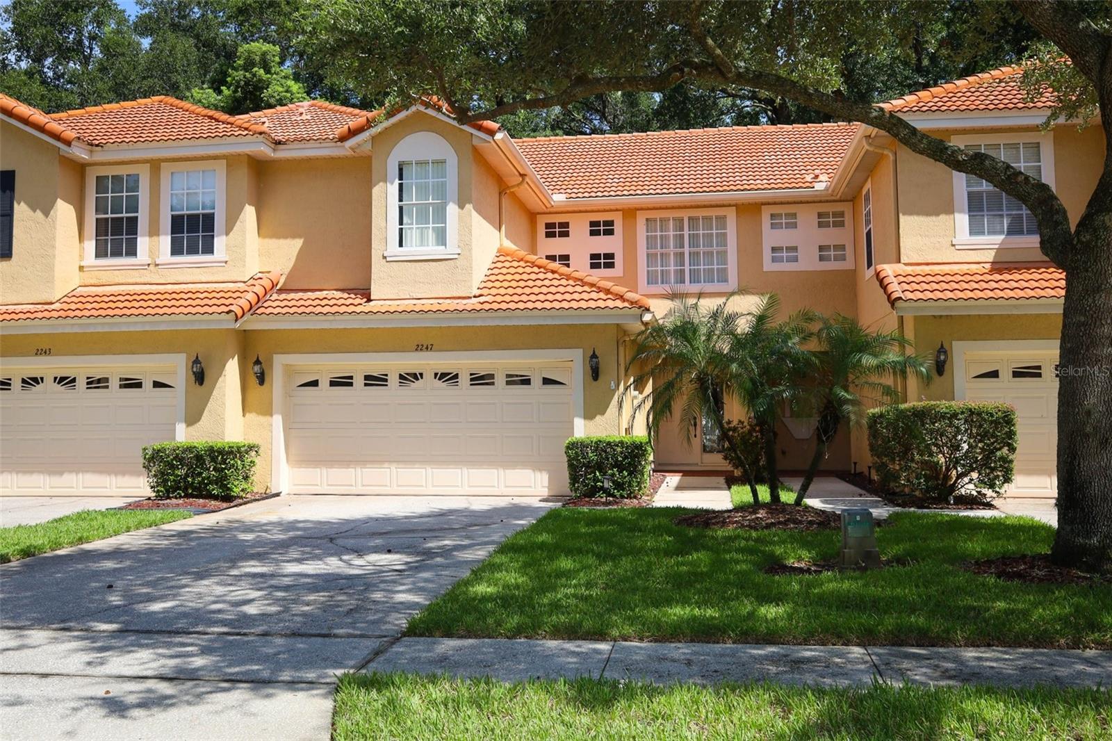 Foto de propiedad en 2247 WEKIVA VILLAGE LN APOPKA con MLS# O6436897